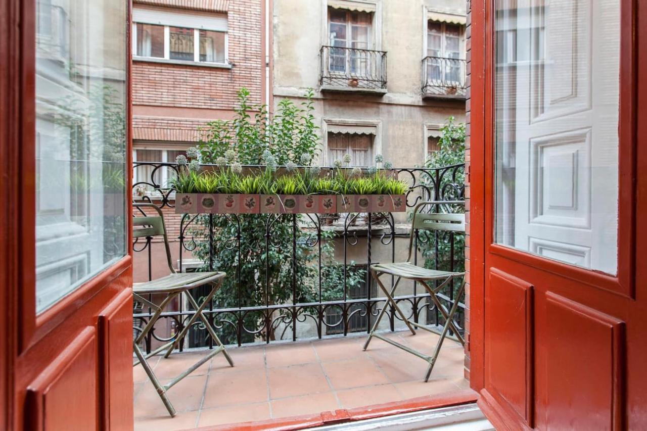 Charming Gran Via Luna Мадрид Екстериор снимка